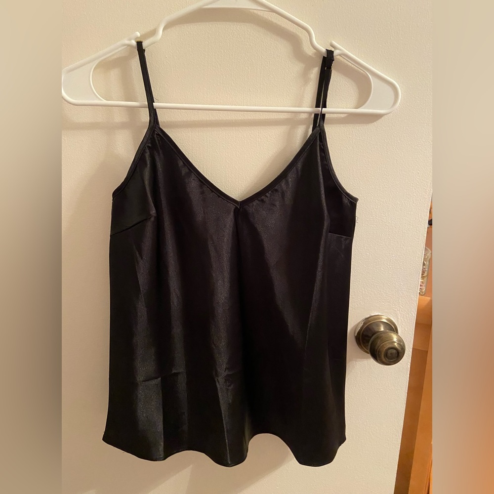 satin vneck top!!